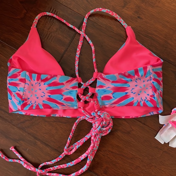 Bikini - Picture 4 of 4